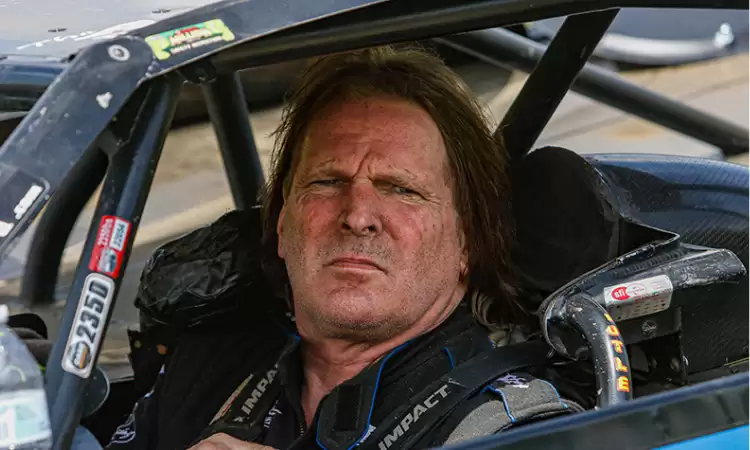 FAQs about Scott Bloomquist